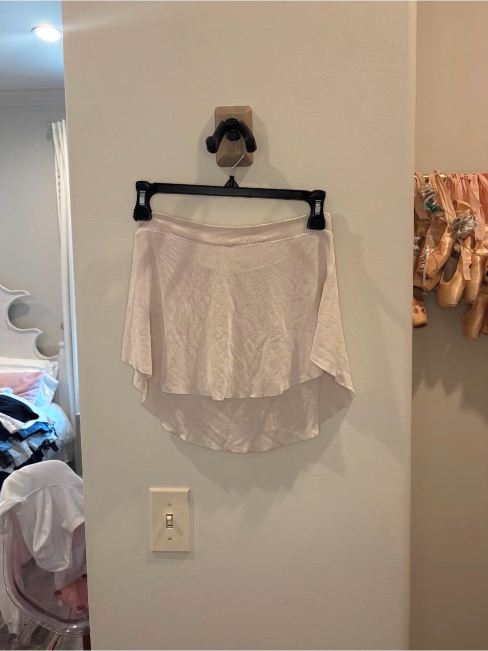 White Bullet Pointe Skirt